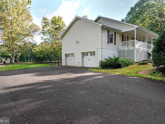 2nd image of 285 Queen Anne Dr