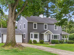 1131 Parkview Rd, Newark, OH 43055