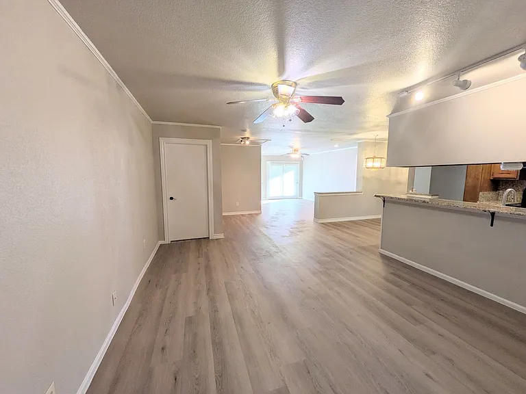6618 Cloverbend St — Photo 18