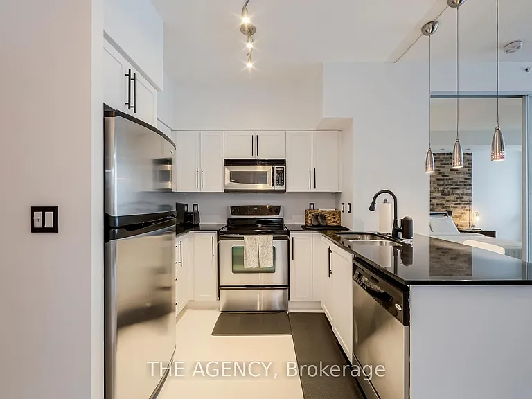 219 Fort York Blvd #208 — Photo 2