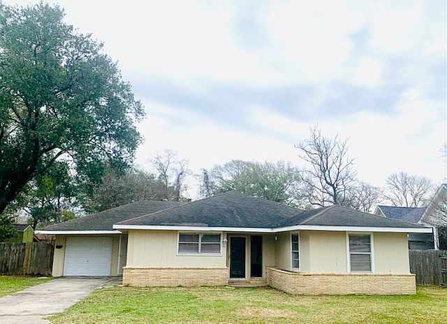 1st image of 405 N Burnett Dr