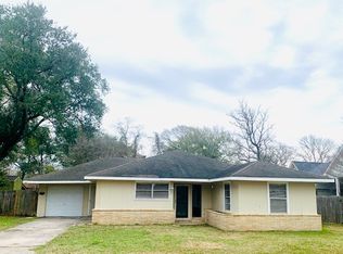 405 N Burnett Dr, Baytown, TX 77520
