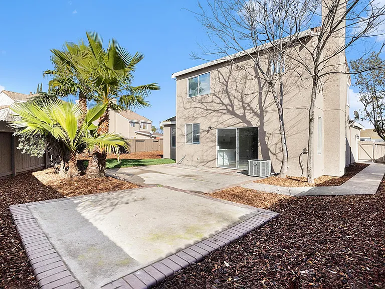 420 Beaulieu Ln — Photo 24