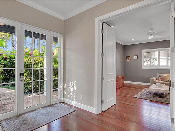 3rd image of 520 NE 11th Avenue