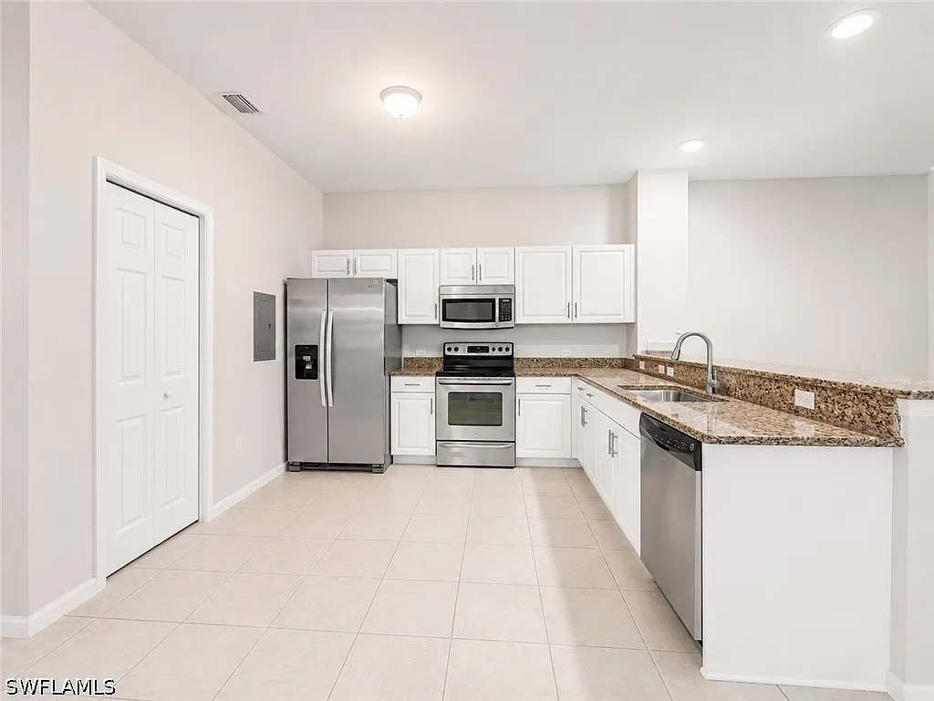 3 bed, 1640 sqft, $2,050 — Photo 4