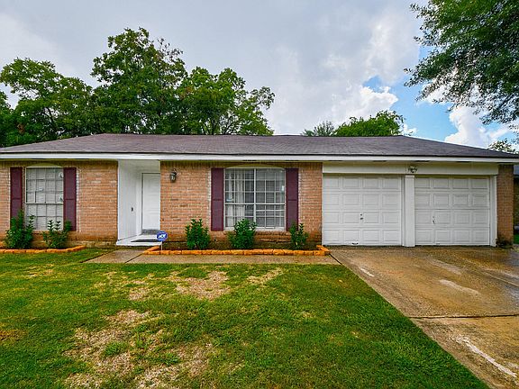 3rd image of 7927 Lawn Wood Ln