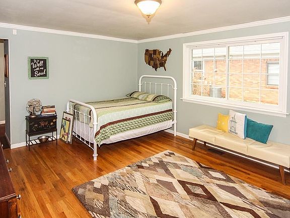 5th image of 5742 Evanston Ave