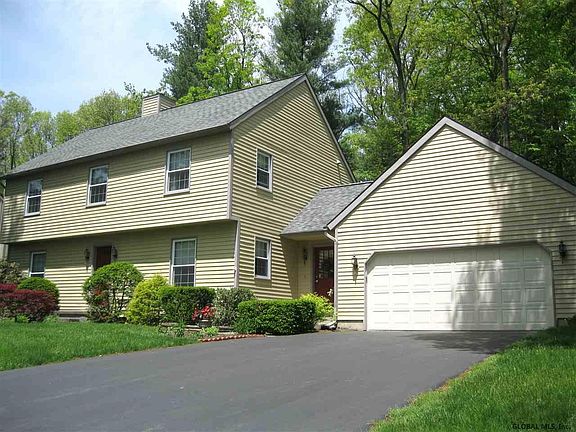 2nd image of 6 Orchard Park Dr