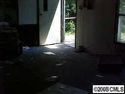 4th image of 228 Cyprus Ln