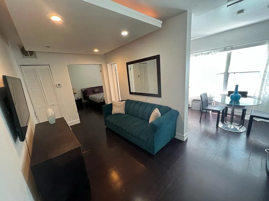 1 bed, 450 sqft, $2,000 — Photo 2