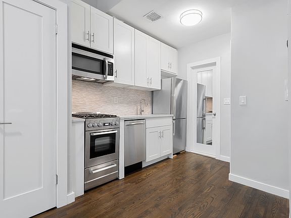3rd image of 311 E 73rd St APT 3A