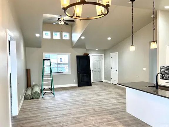 3rd image of 1726 Conner St