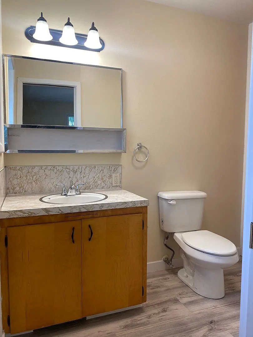 6407 Harvey A — Photo 2