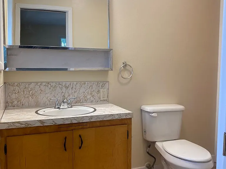 6407 Harvey Dr #A — Photo 2
