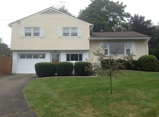 109 Pine Knoll Rd, Endicott, NY 13760
