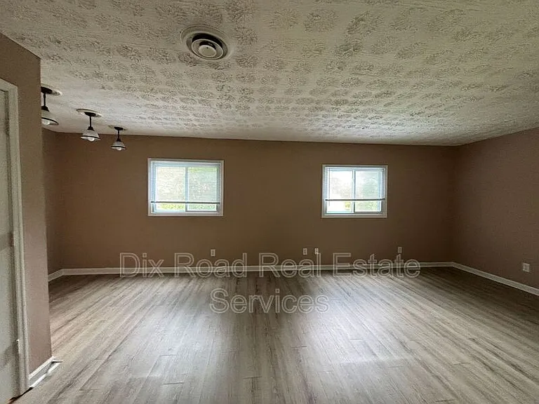 1739 Embury Park Rd — Photo 22