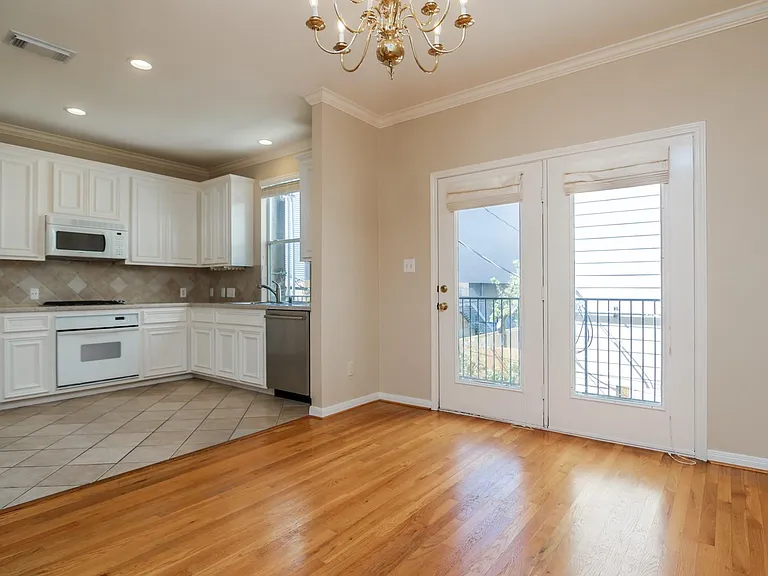 1414 Crocker St — Photo 7