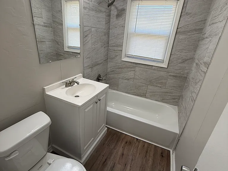 1133 NW 84th St — Photo 14