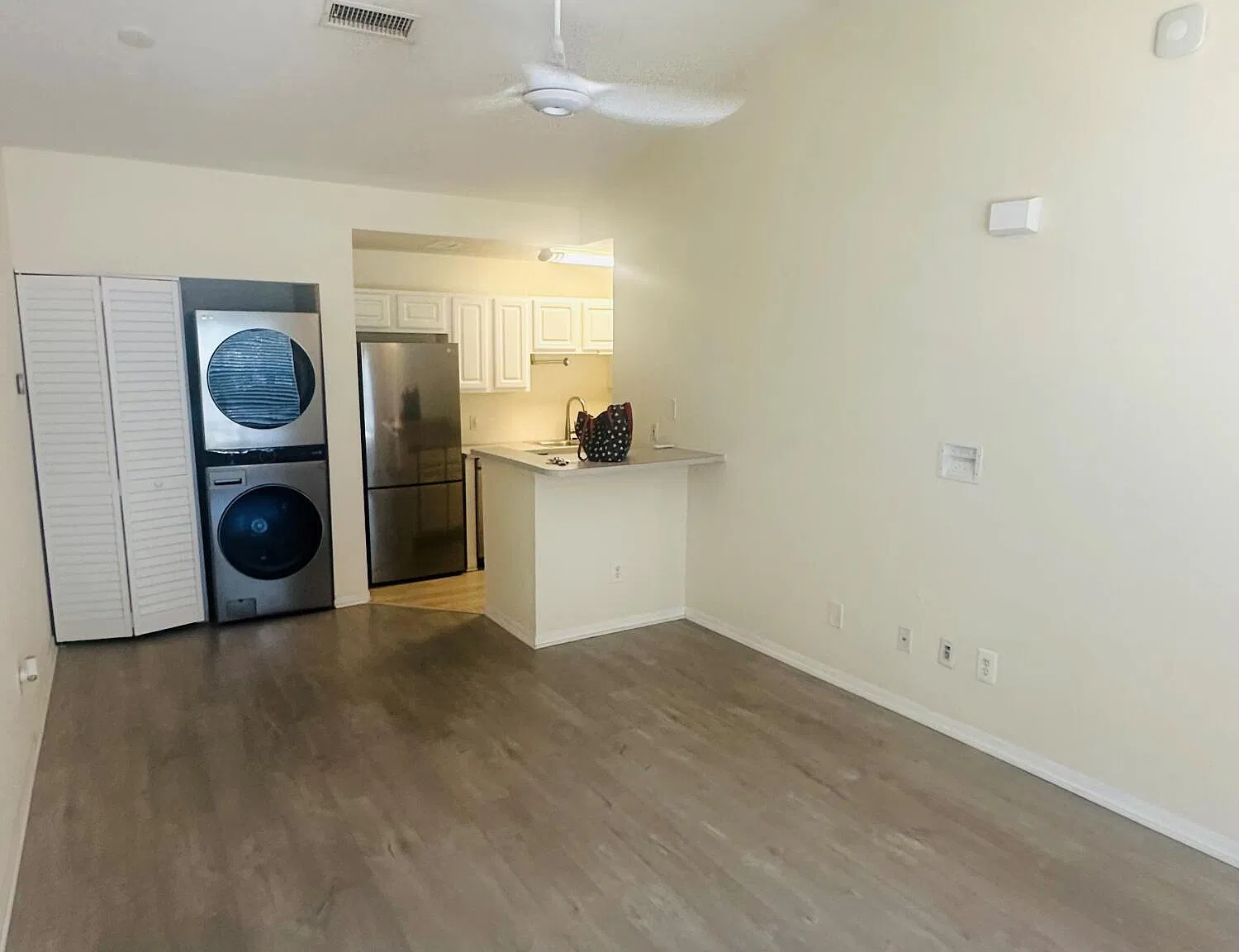 1 bed, 1.0 bath, 500 sqft, $1,325 — Photo 3