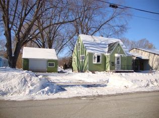 1425 N Owaissa St, Appleton, WI 54911