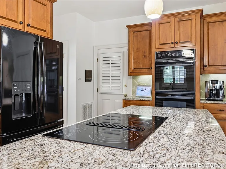 3525 Prestwick Dr — Photo 6