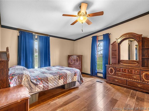 4th image of 1619 McIntyre Road