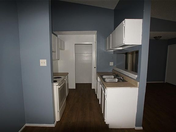 2nd image of 5519 Farley Dr Unit A