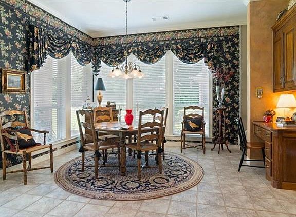 4th image of 713 Longford Dr