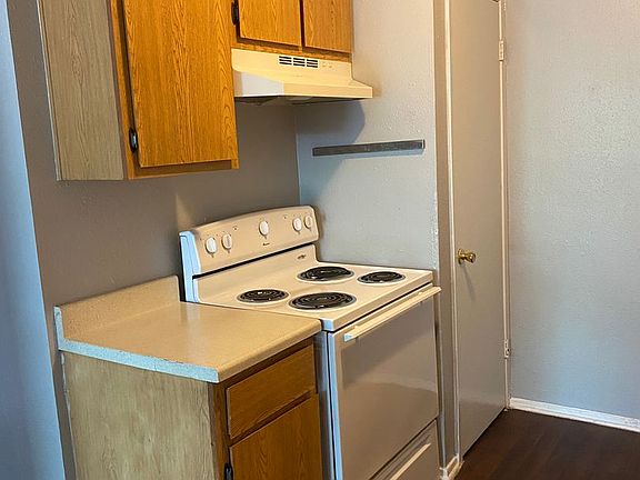 2nd image of 322 Recoleta Rd APT 206