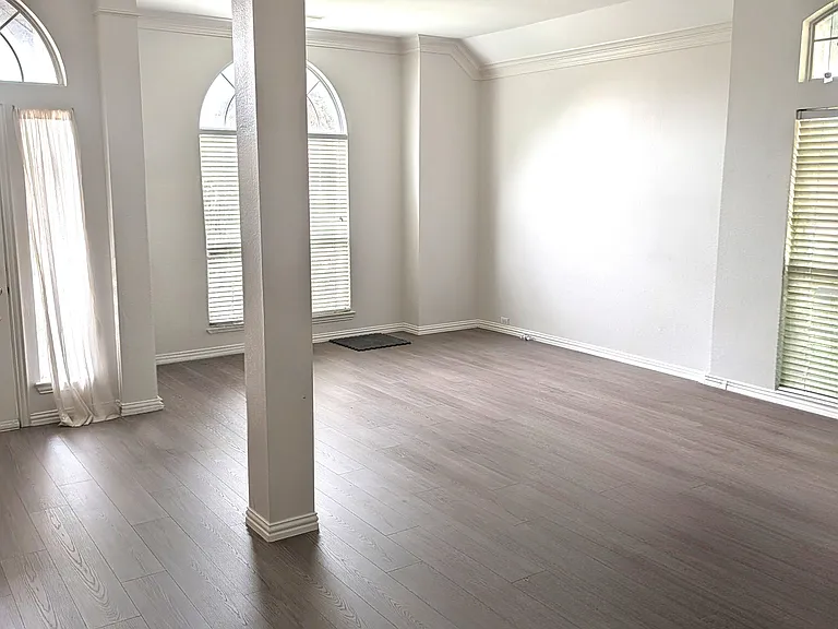 9301 Preston Trl — Photo 5