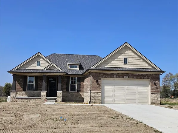 3059 Regatta Dr, Saint Clair, MI 48079