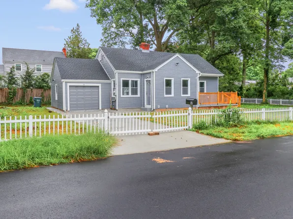 52 Terrace Avenue, Hamden, CT 06517