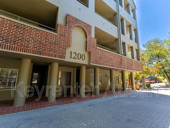 2nd image of 1200 Baylor St #B-102
