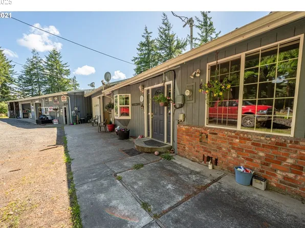 1960 Ranch Rd, Reedsport, OR 97467