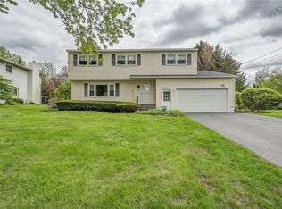7474 Buckeye Rd, Liverpool, NY 13088