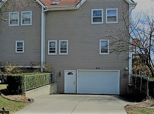 913 Harlem Ave APT 3, Glenview, IL 60025