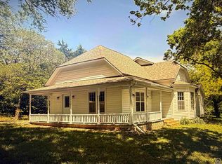 10134 Quail Hill Dr, Ozawkie, KS 66070