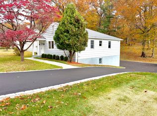 79 Laddins Rock Rd, Old Greenwich, CT 06870