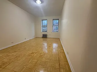 Rented by Manhattan Realty Group