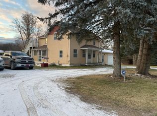 760 Sanders Rd, Oxford, MI 48371