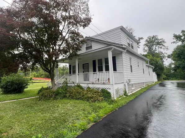 1019 Riverside Dr, Pottstown, PA 19465