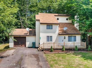 7139 Robinwood Dr, Tobyhanna, PA 18466