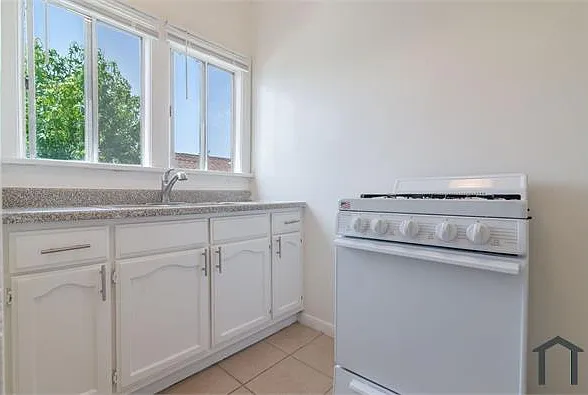 2622 Brighton Ave #8 — Photo 4