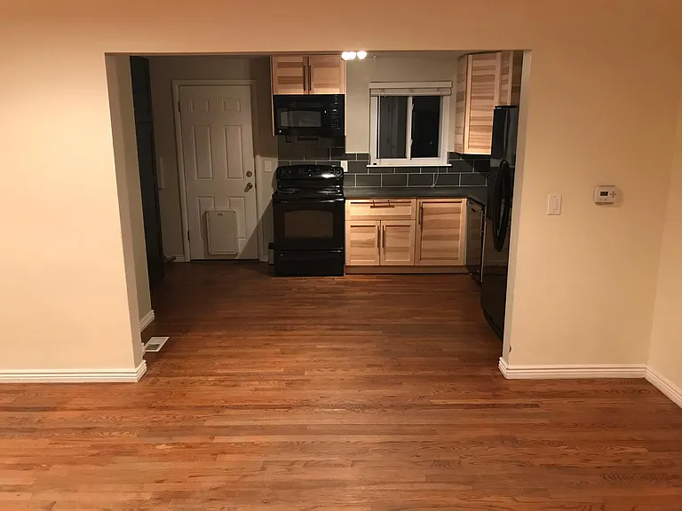 3336 Newport St — Photo 4