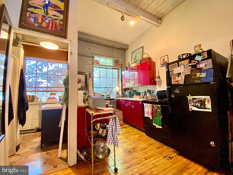 14 W Harvey St #16-2W — Photo 3