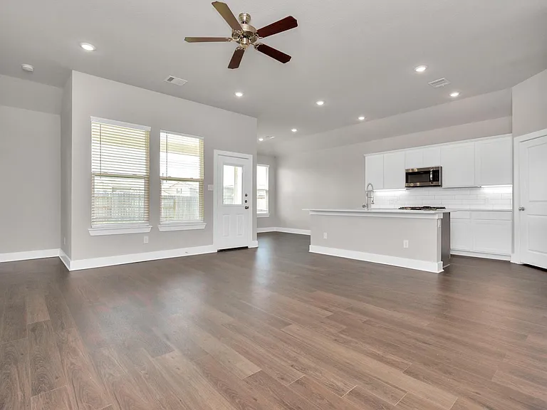 10502 Moon Valley Ln — Photo 6