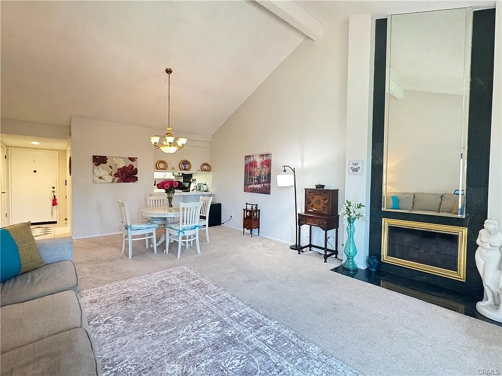 2 bed, 1157 sqft, $3,100 — Photo 4