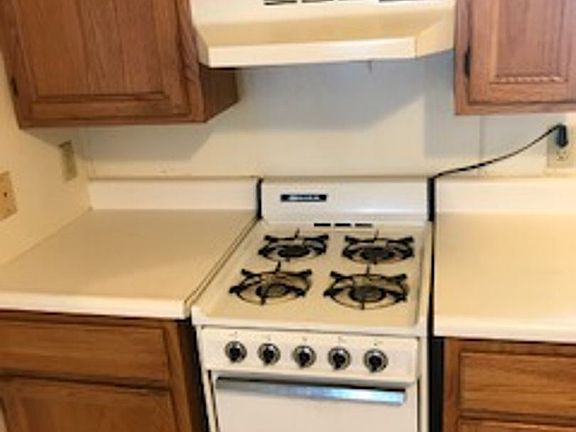 3rd image of 722 McIndoe St Unit 2