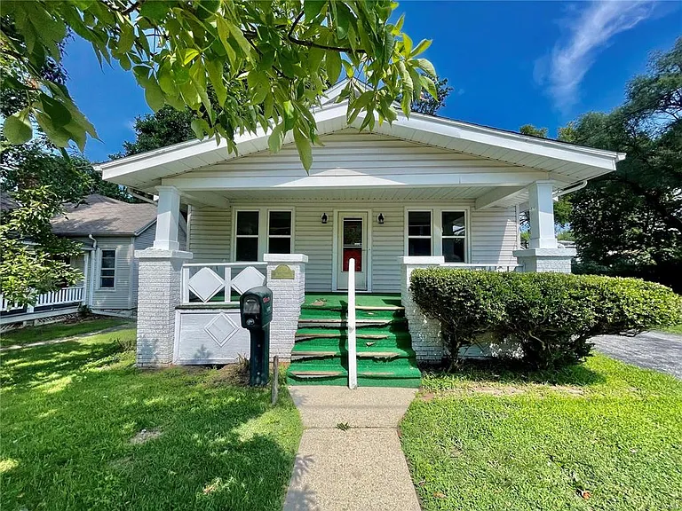 1623 Main St — Photo 1