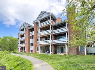 7594 Lakeside Village Dr APT A, Falls Church, VA 22042